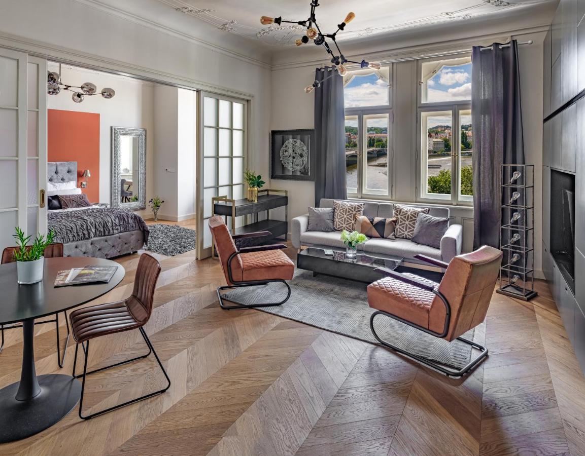 Mn6 Luxury Suites By Adrez Praga Exterior foto