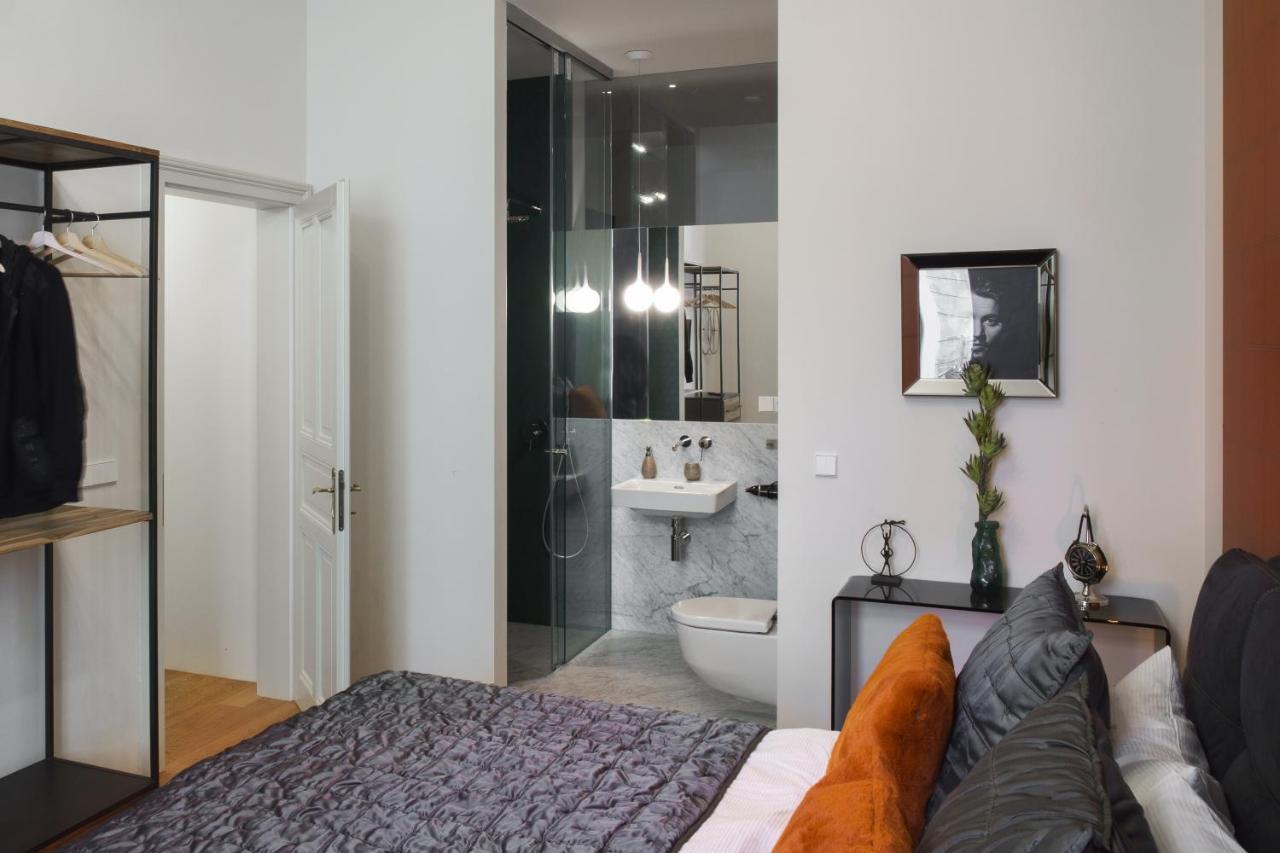 Mn6 Luxury Suites By Adrez Praga Exterior foto