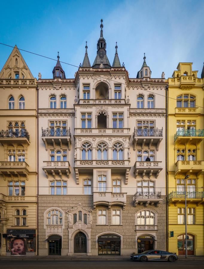 Mn6 Luxury Suites By Adrez Praga Exterior foto